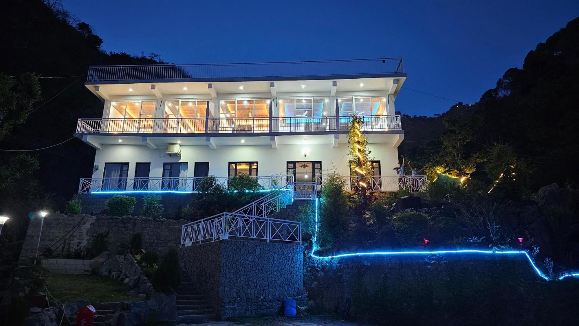 On The Rocks Otel Kasauli Dış mekan fotoğraf